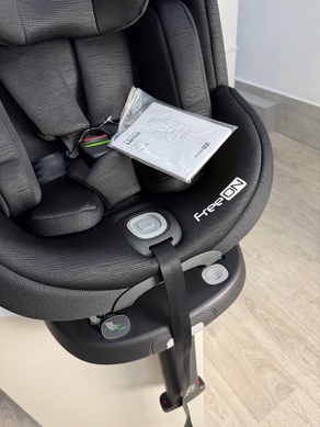 Автокрісло Isofix FreeON LOTUS чорне