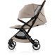 Прогулянкова коляска Britax Romer Flylite Teak легка та компактна, відповідає стандартам IATA для подорожей, кошик до 6 кг