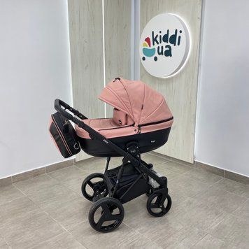 Коляска 2 в 1 Bair Play BP-44/69 розовый пудра-черный