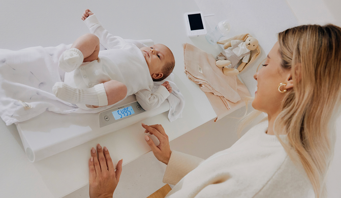 Весы для новорожденных Lionelo BABYBALANCE WHITE экран с подсветкой, автоматическая блокировка измерения, точность до 5 грамм