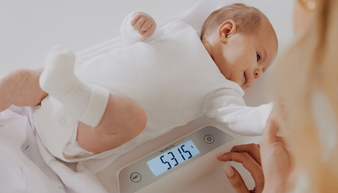 Весы для новорожденных Lionelo BABYBALANCE WHITE экран с подсветкой, автоматическая блокировка измерения, точность до 5 грамм