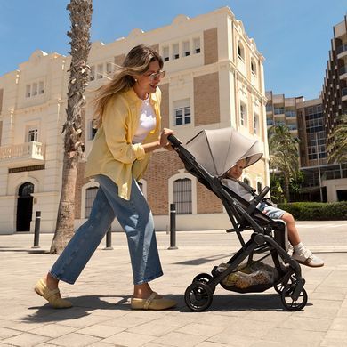 Прогулочная коляска Kinderkraft Indy 3 Coal Black (KSINDY03BLK0000) компактне складання, легкий, колеса з термопластичної гуми, кошик на 2 кг
