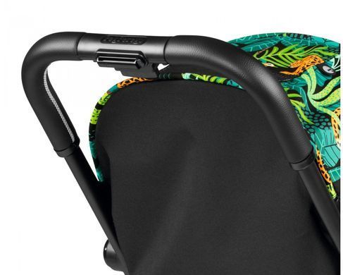 Прогулочная коляска Peg-Perego Selfie Jaguars черная с тропическим рисунком