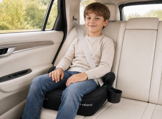 Бустер-автокресло VELANO Primo i-Size ISOFIX black с подстаканником, соответствует стандарту UN R129, съемный чехол, подлокотники