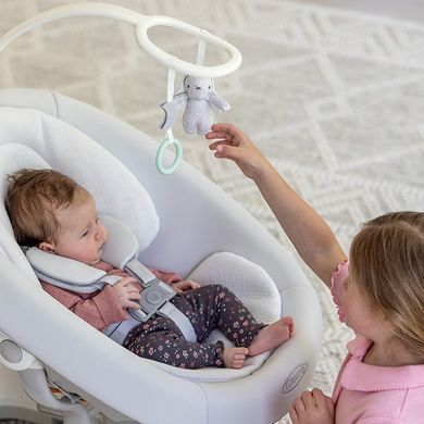 Убаюкивающий центр-шезлонг для младенцев Graco Eluma Sway 4 движения качания, белый шум, 10 успокоительных мелодий, 3 положения спинки