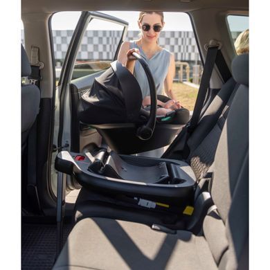 Автокрісло CARRELLO Nova CRL-16101/2 Black Line i-Size з базою ISOFIX, регулювання підголівника та ременів безпеки, анатомічний вкладиш