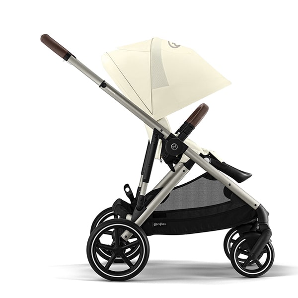 Капюшон XXL та тканини UPF50+ в Cybex Gazelle S